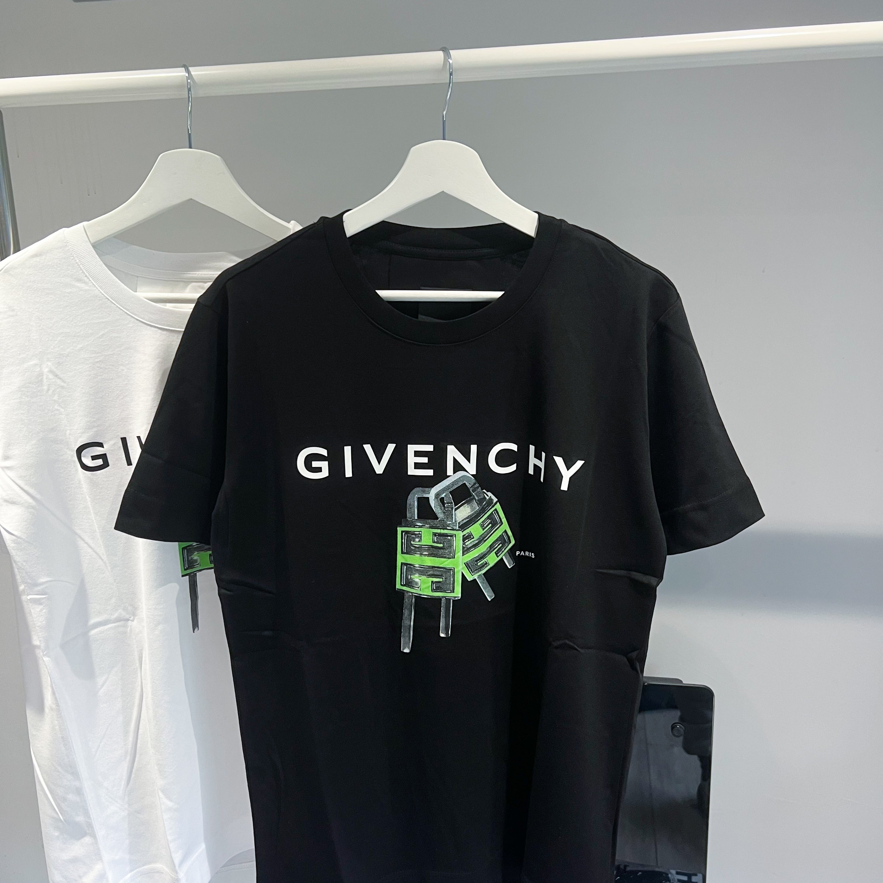 Givenchy 4G Lock Tee - Black