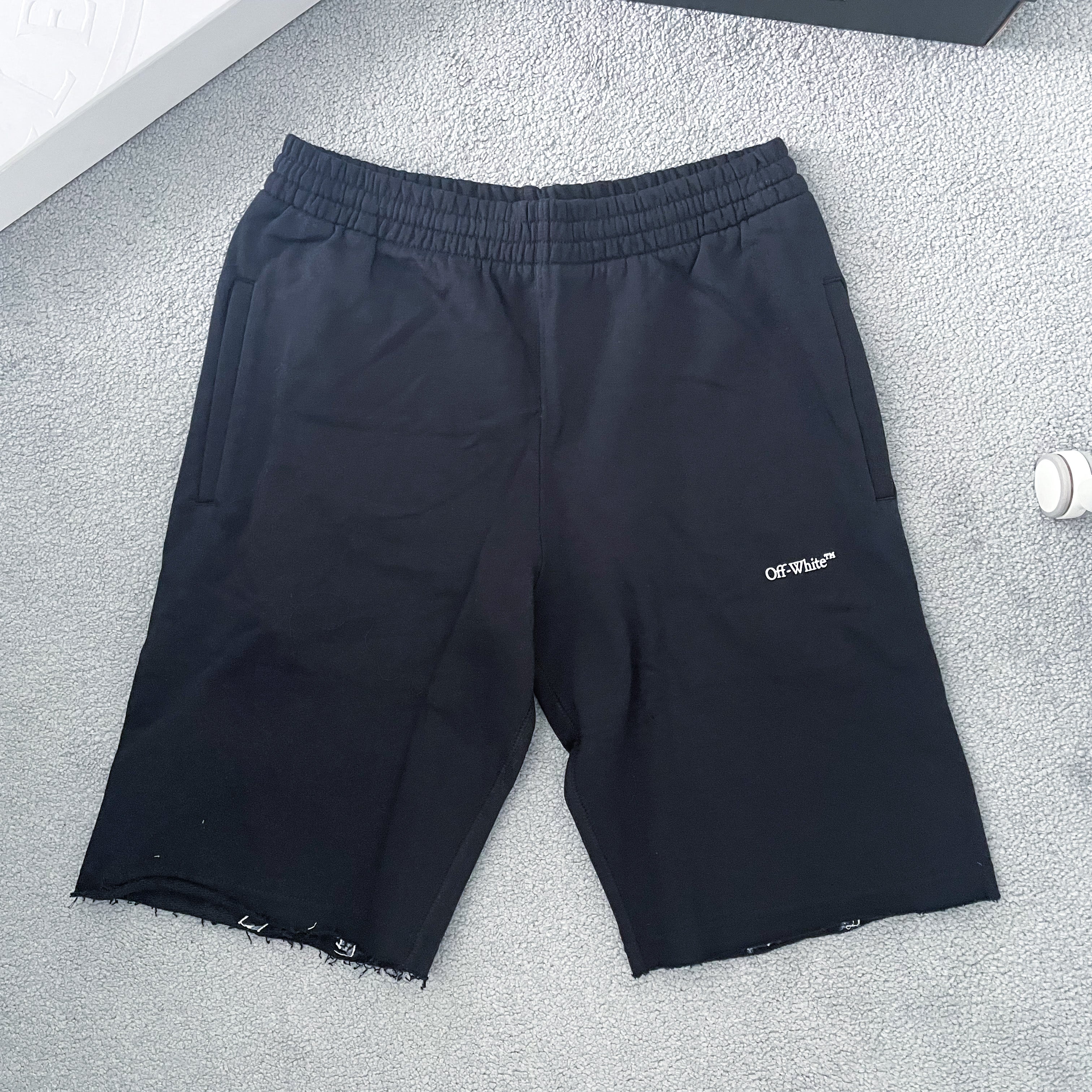 Off-White Stencil Arrows Shorts