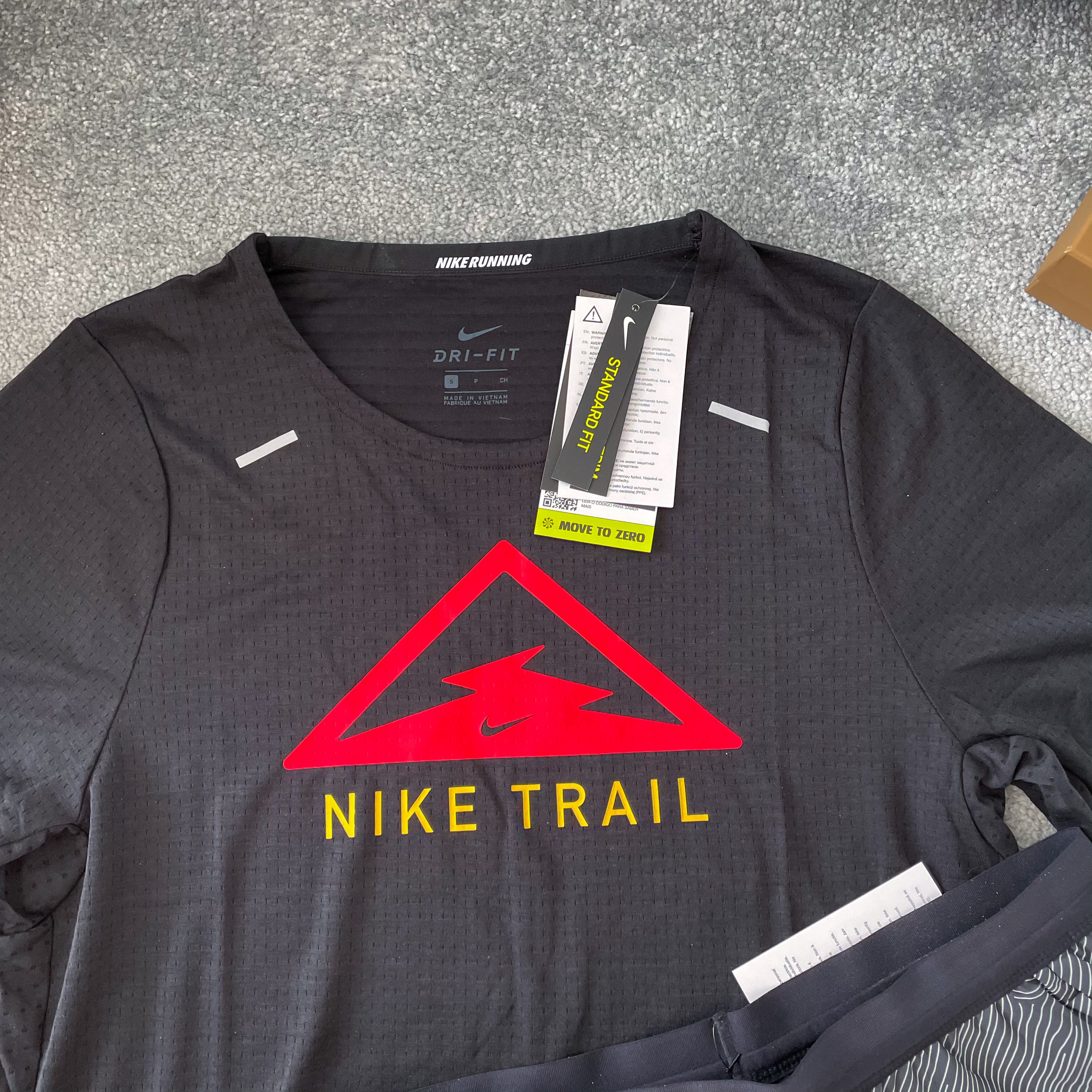 Nike Rise 365 Trail Tee