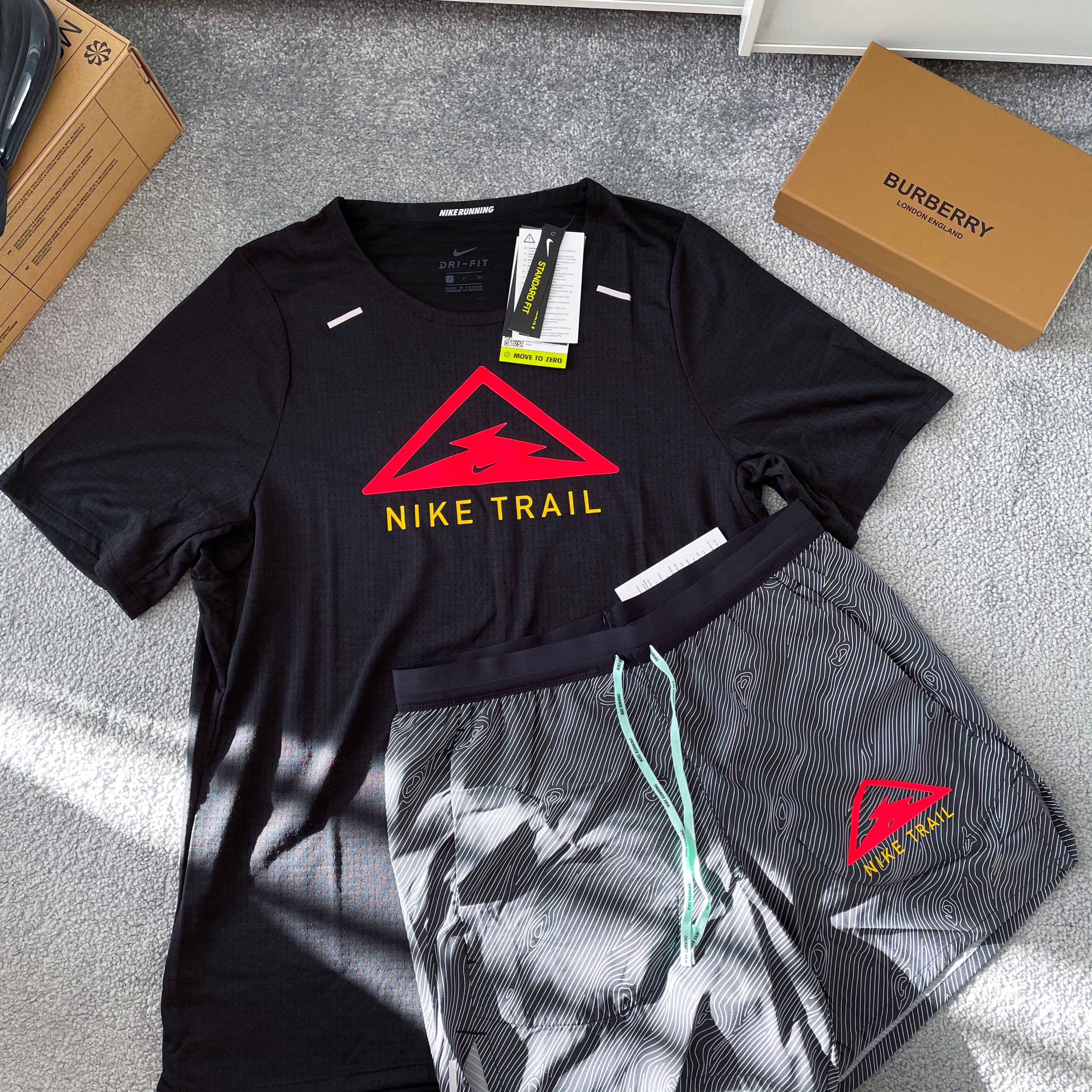 Nike Rise 365 Trail Tee